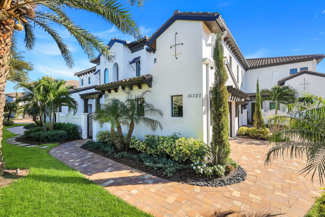 16320 Corsica Way #202, Naples, FL 34110