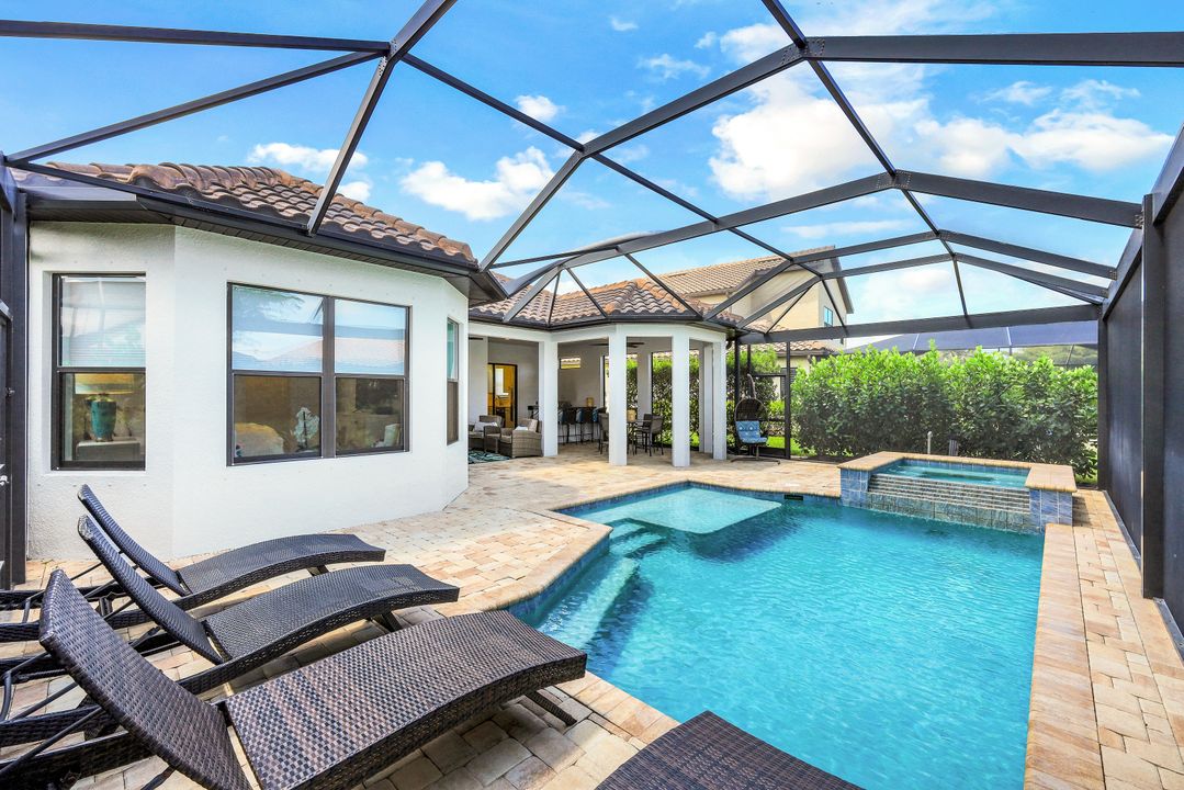 9147 Trivoli Ter, Naples, FL 34119