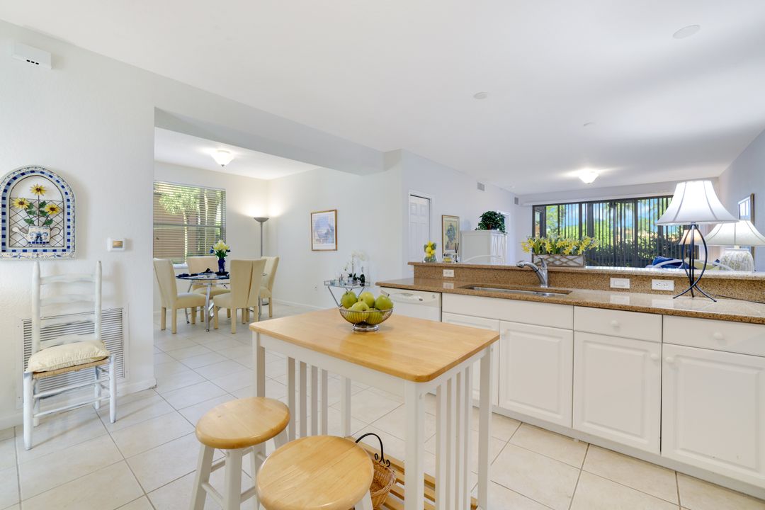 10049 Heather Ln #101, Naples, FL 34119