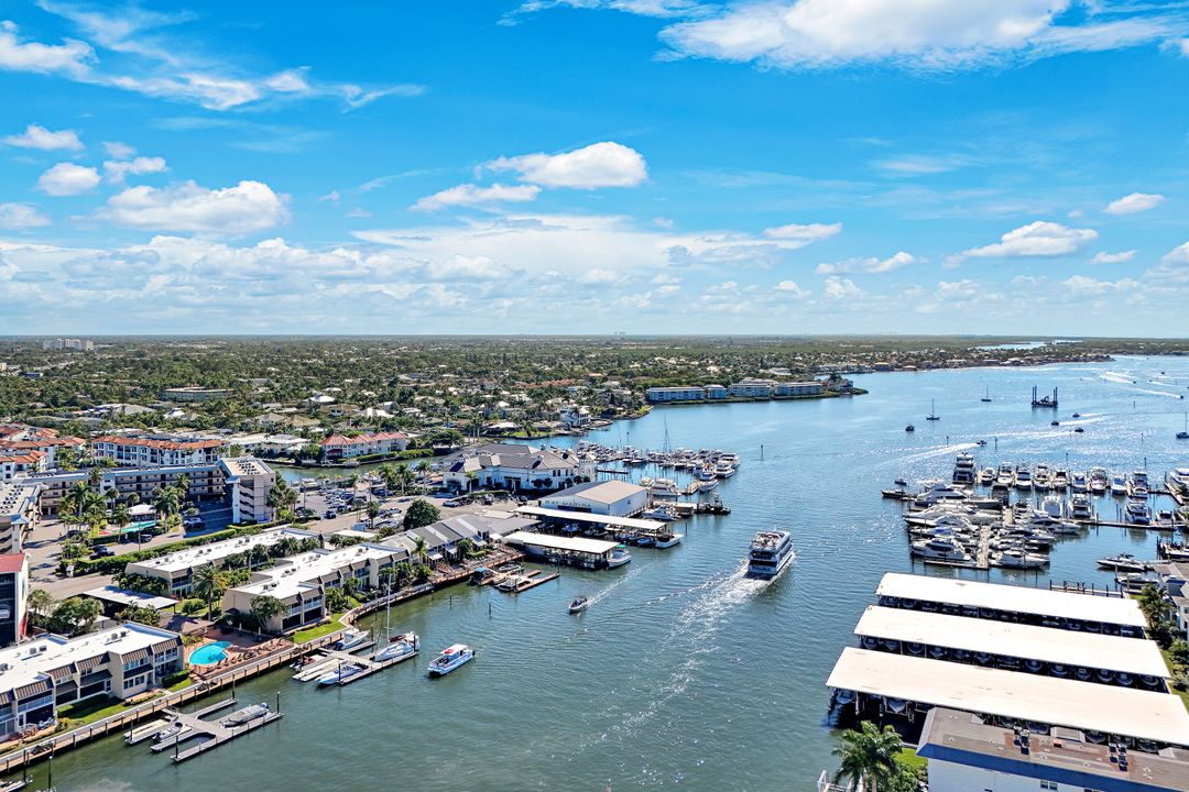 800 River Point Dr #212, Naples, FL 34102