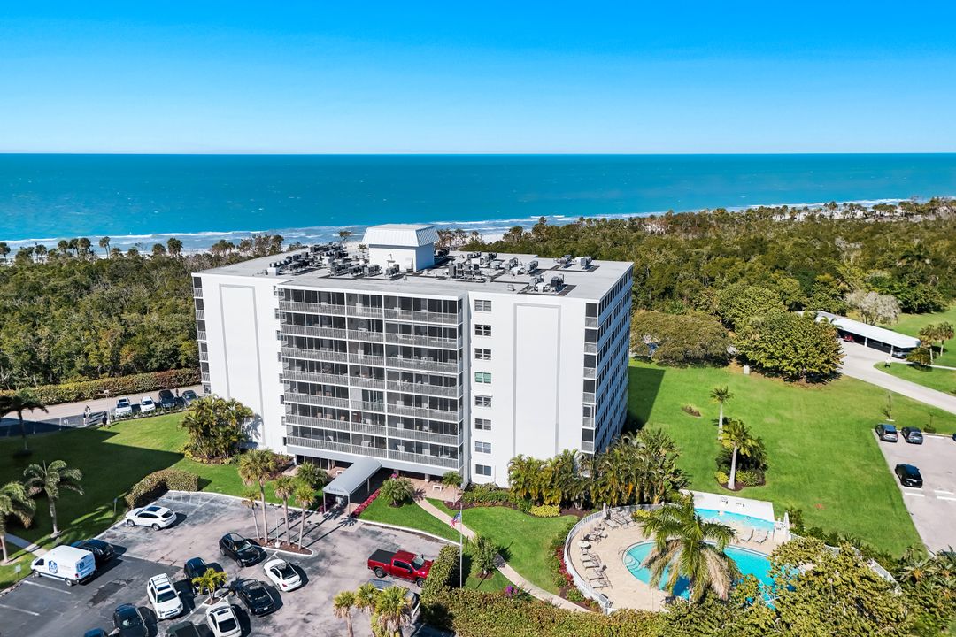 5 Bluebill Ave #506, Naples, FL 34108