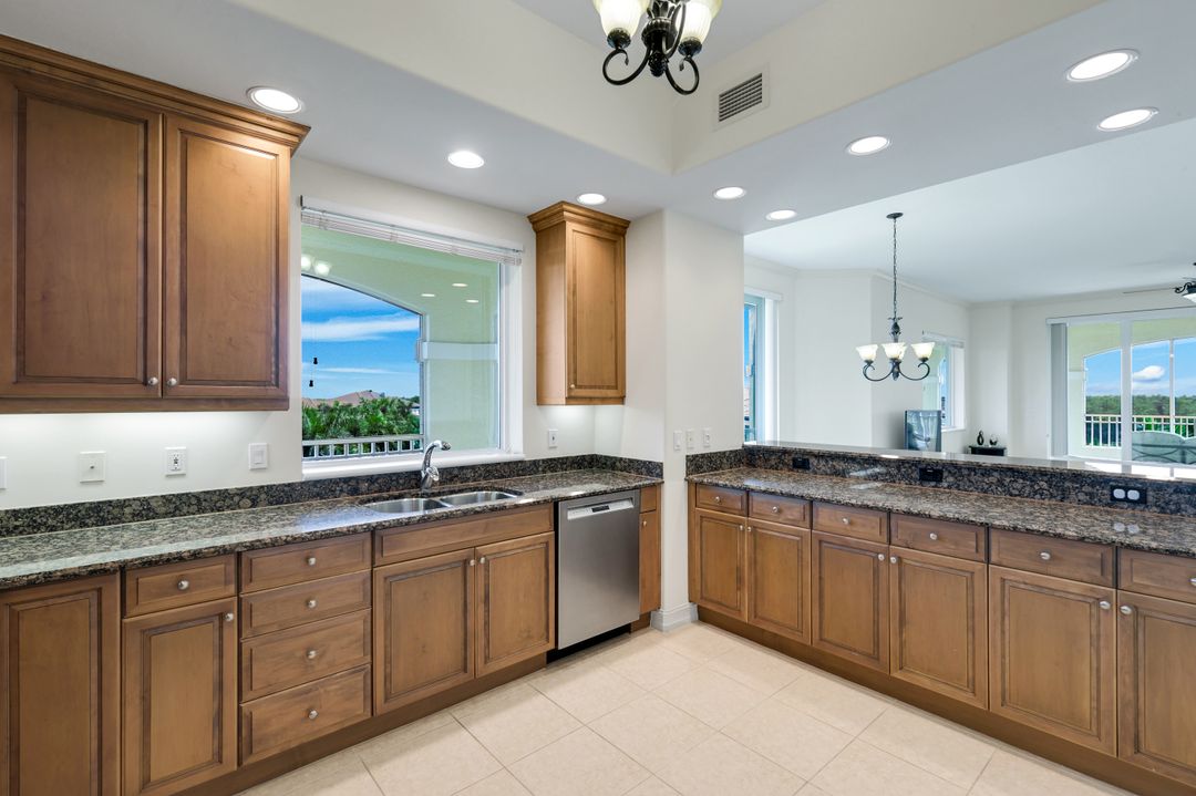 2748 Tiburon Blvd E #C502, Naples, FL 34109