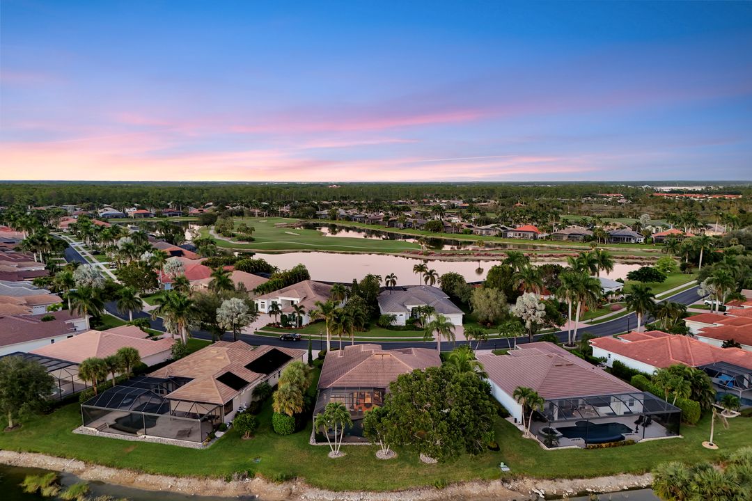 5092 Cerromar Dr, Naples, FL 34112