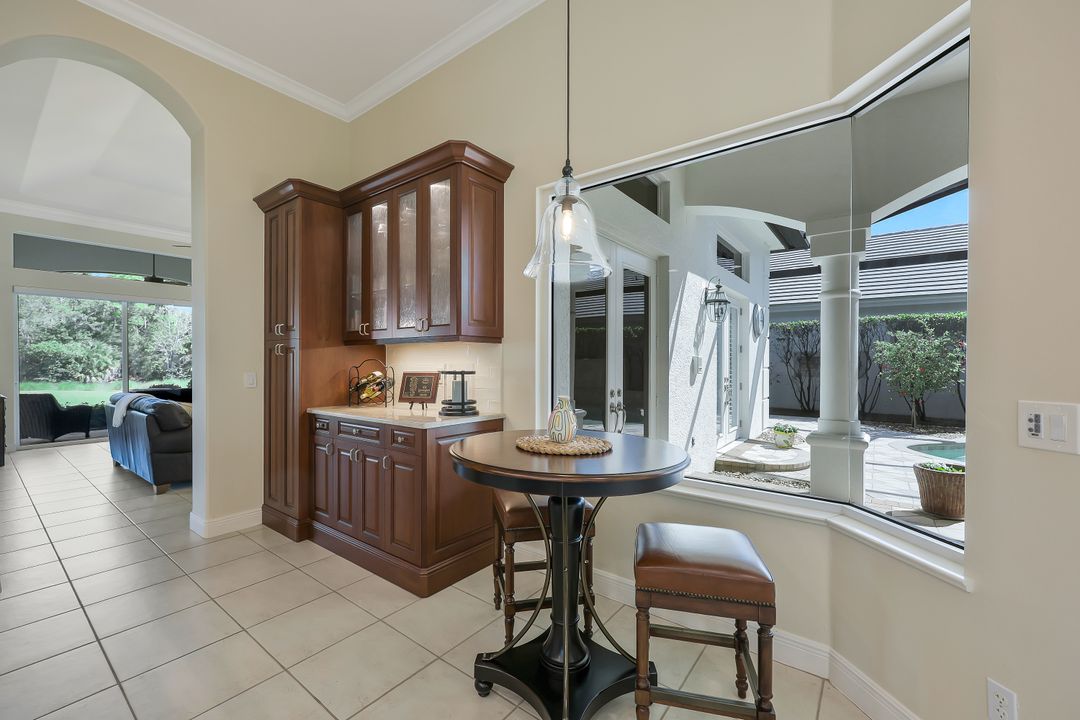 5058 Kensington High St, Naples, FL 34105