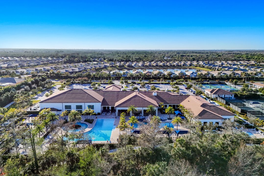 11966 Gardenia Ave, Naples, FL 34120