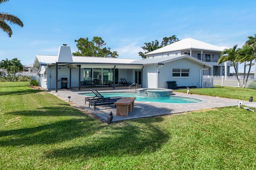 5596 Avenida Pescadora, Fort Myers Beach, FL 33931