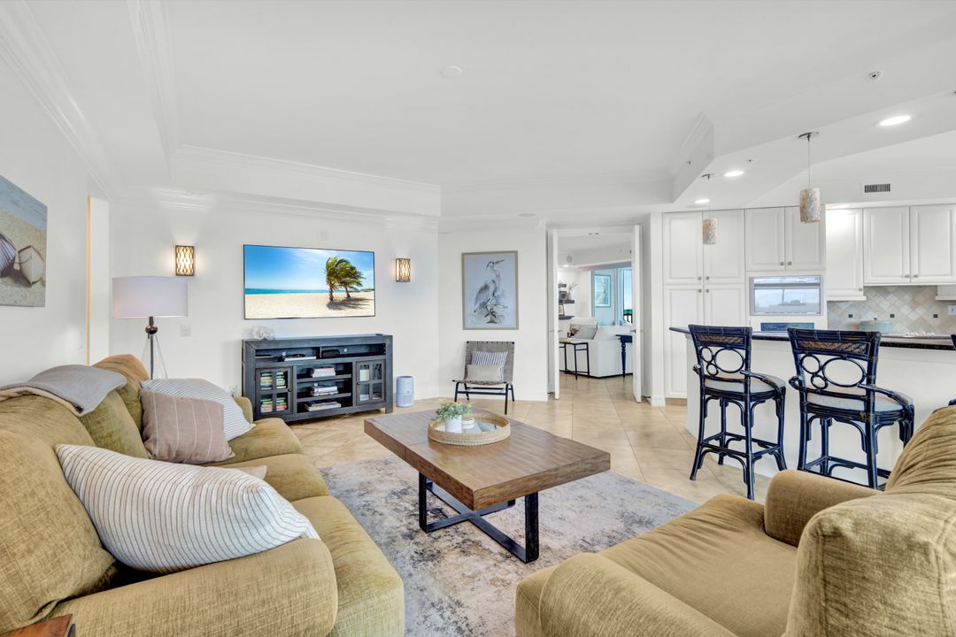 295 Grande  Way  #306, Naples, FL 34110