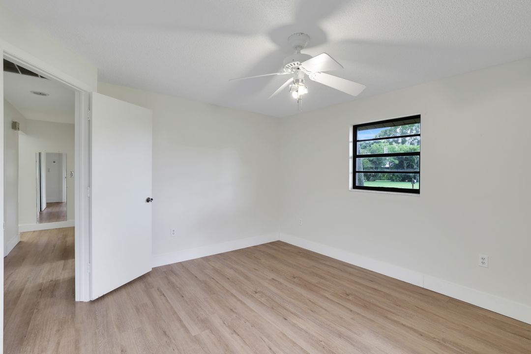4925 Molokai Dr #16, Naples, FL 34112