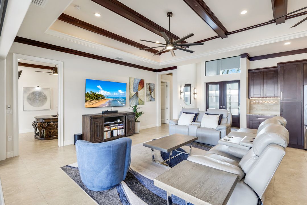 128 NW 39th Ave, Cape Coral, FL 33993