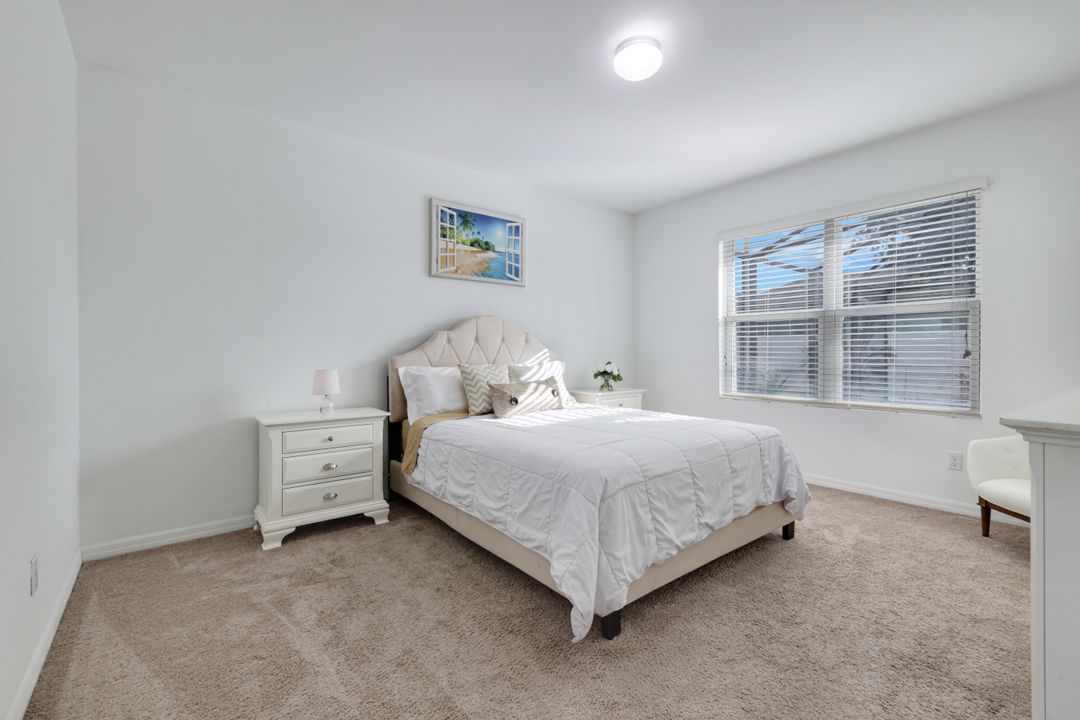 1323 SW 9th Ave, Cape Coral, FL 33991