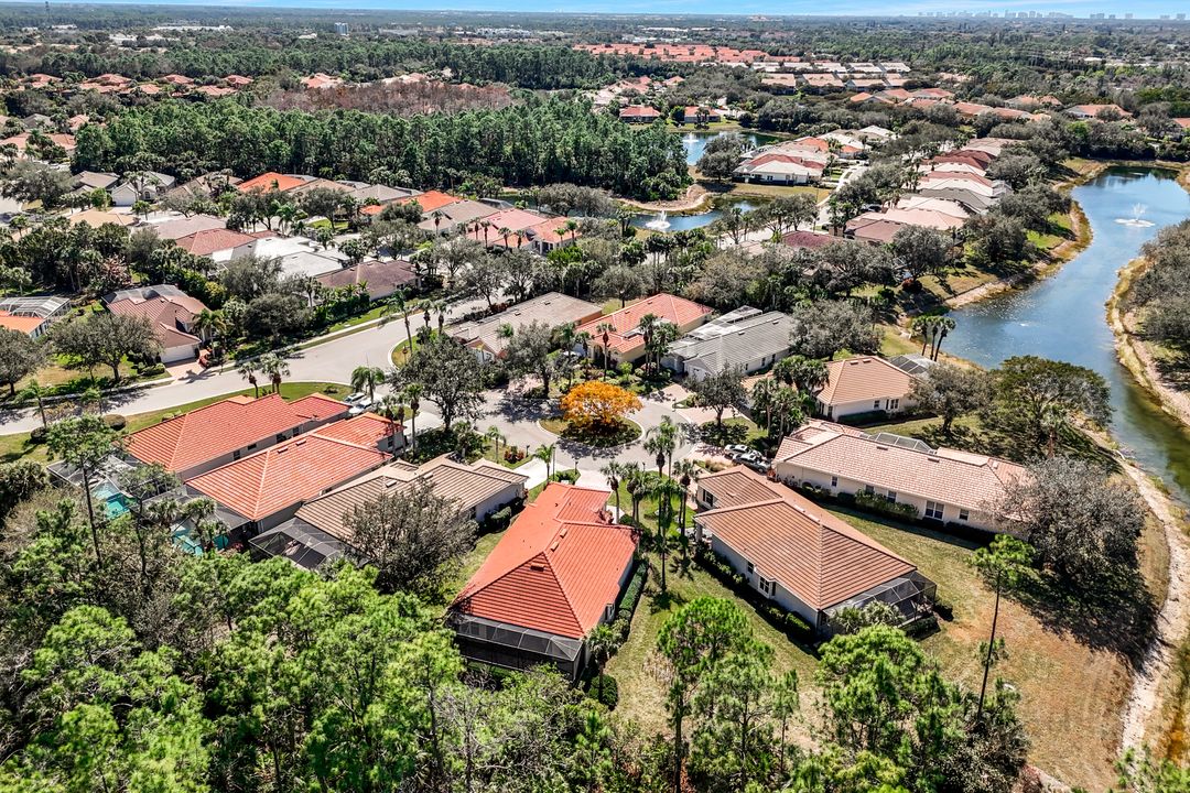 6078 Highwood Park Ct, Naples, FL 34110