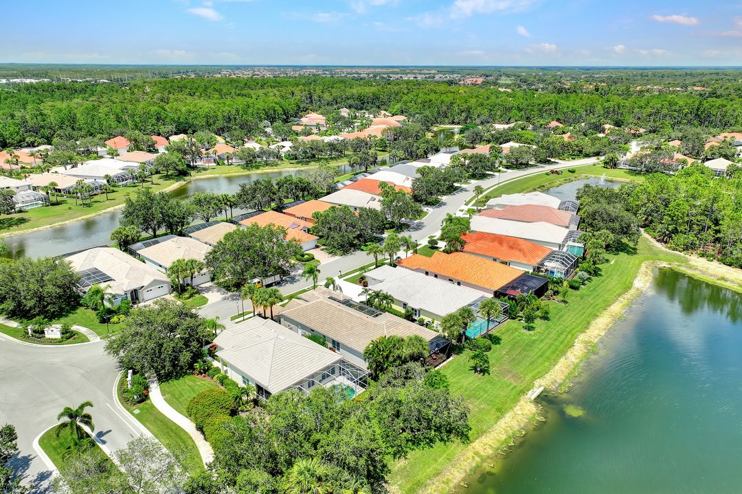 6006 Highwood Park Ln, Naples, FL 34110