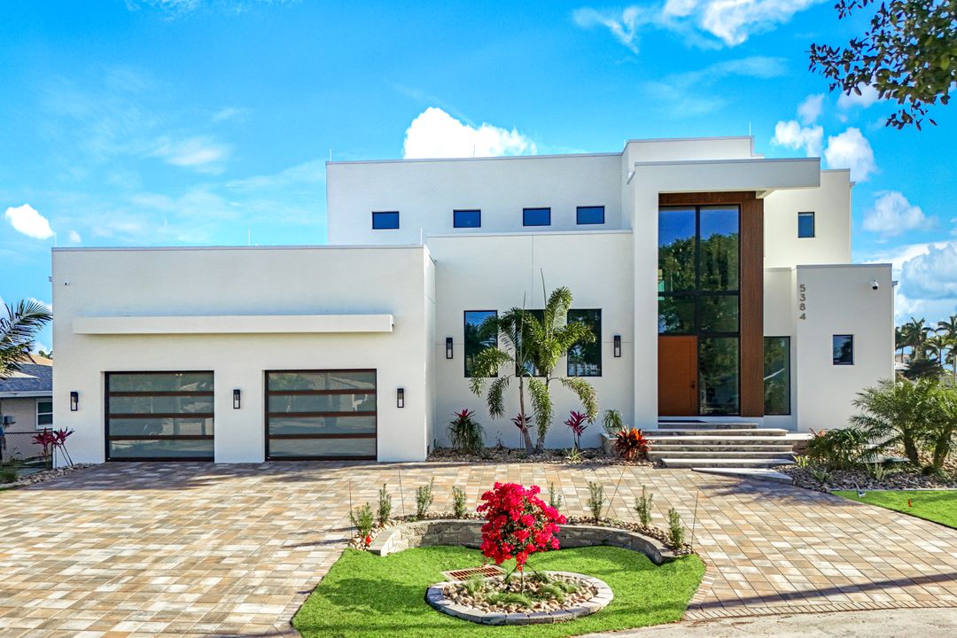 5384 Colonade Ct, Cape Coral, FL 33904