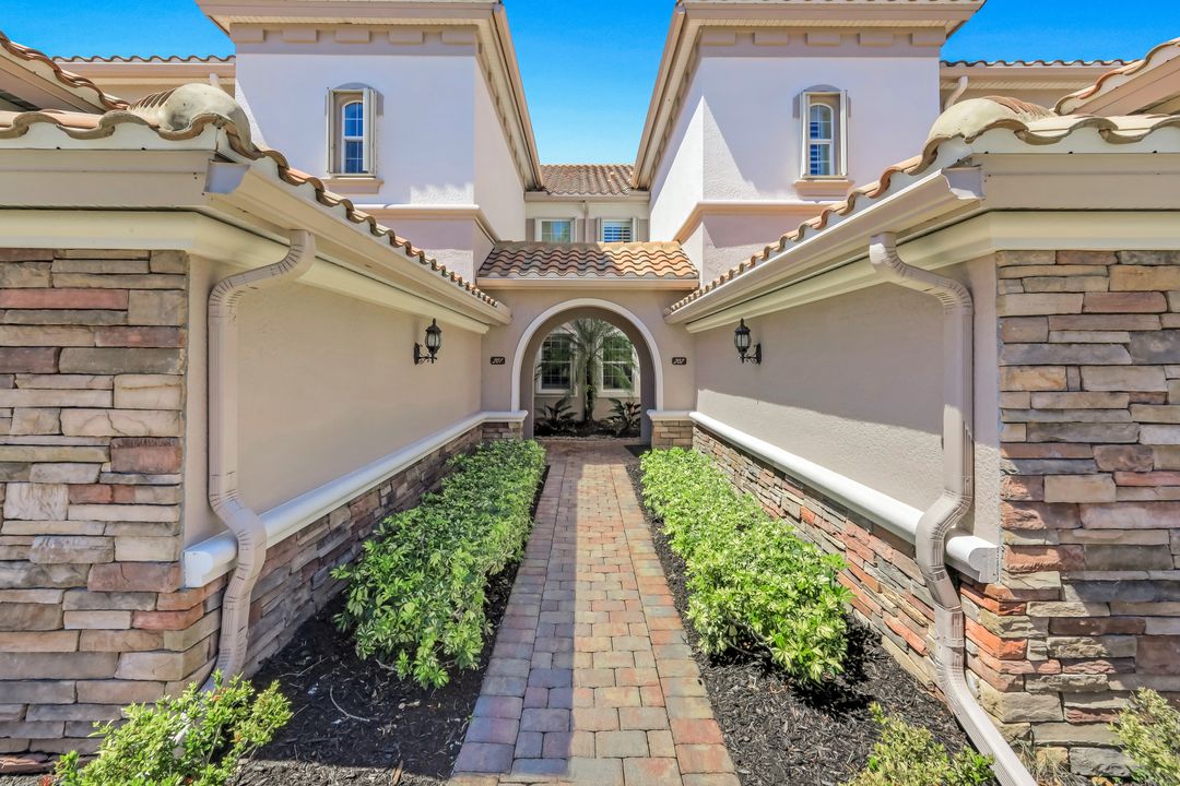 8835 Nautical Landing Cir #201, Naples, FL 34120