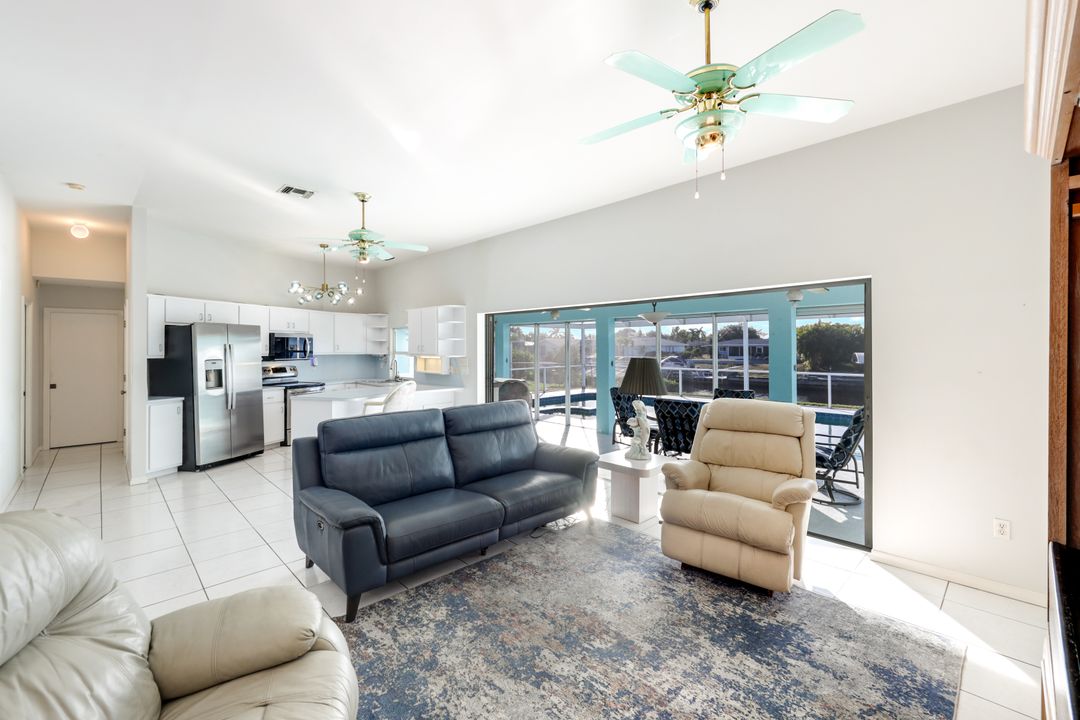 3034 SE 10th Pl, Cape Coral, FL 33904