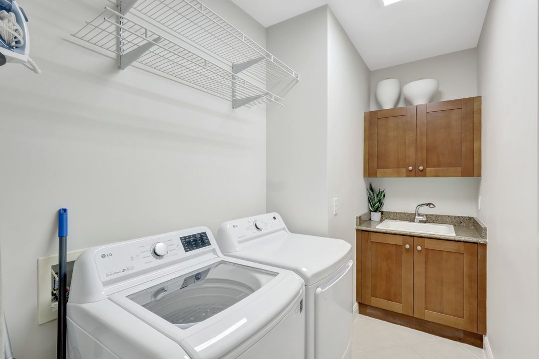 8980 Cherry Oaks Tr, Naples, FL 34114