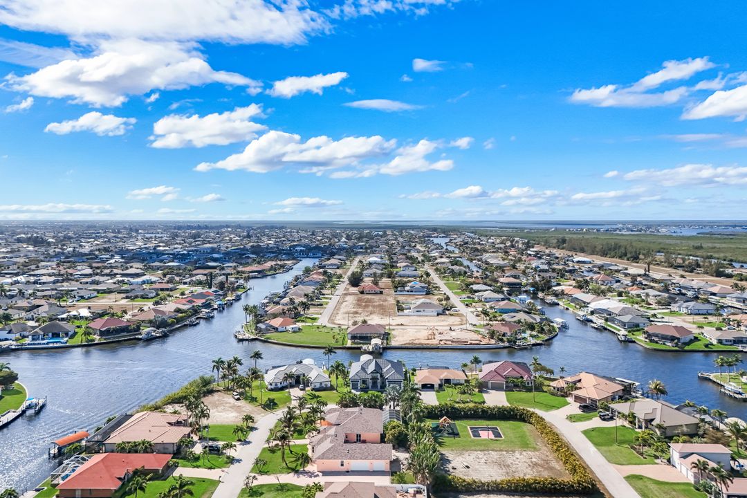 3806 NW 4th St, Cape Coral, FL 33993