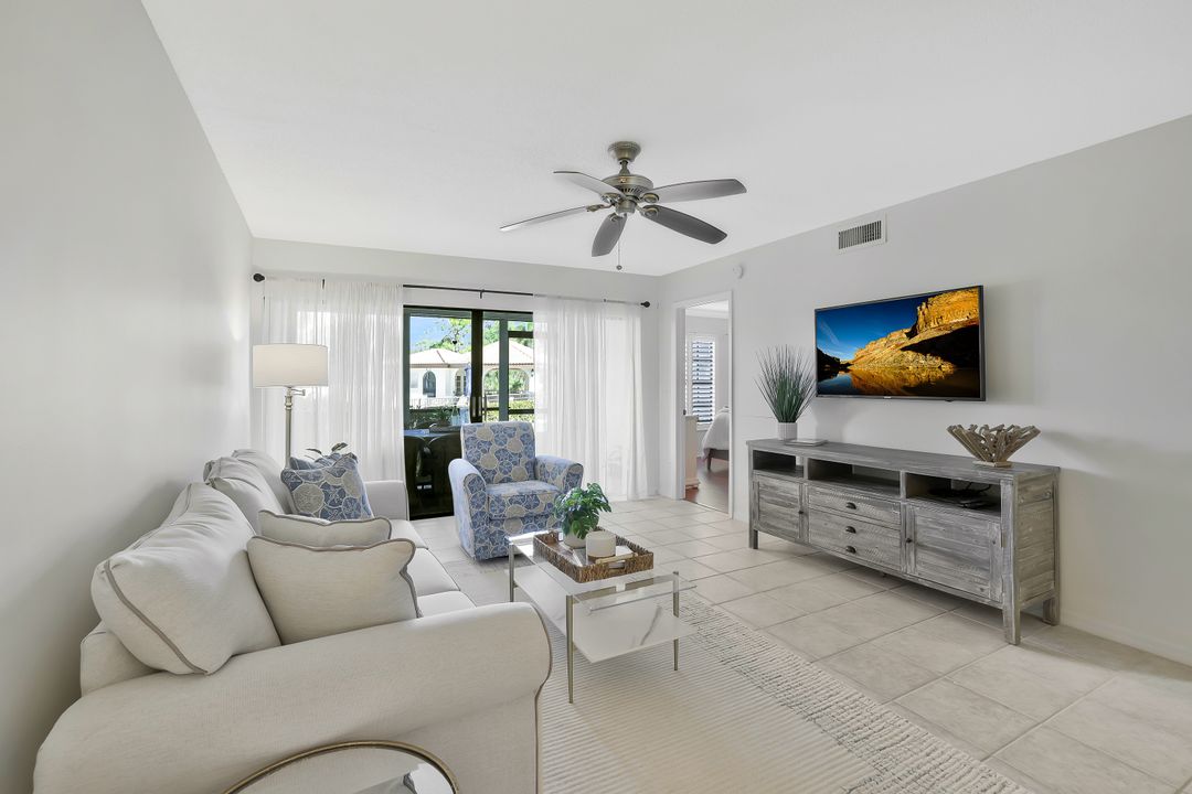 601 Augusta Blvd #601-4, Naples, FL 34113