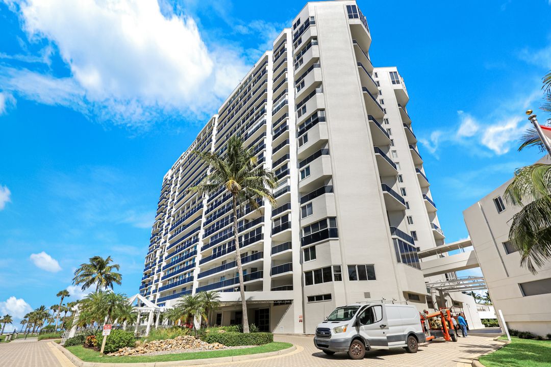 4041 Gulf Shore Blvd N #1505, Naples, FL 34103