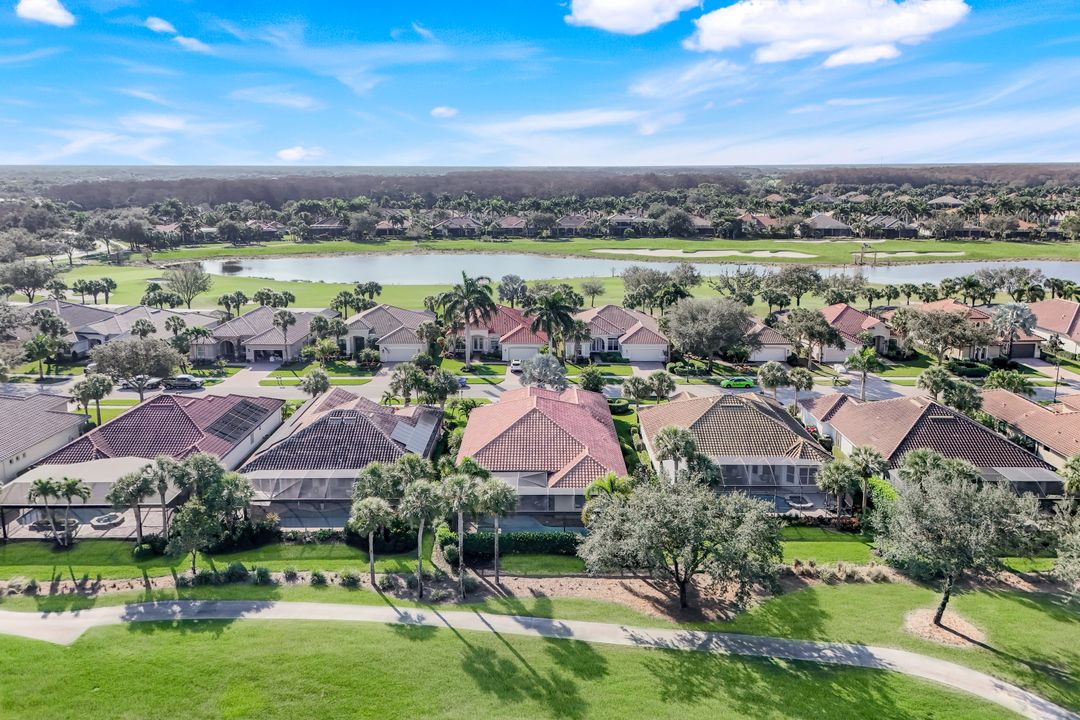 11925 Heather Woods Ct, Naples, FL 34120