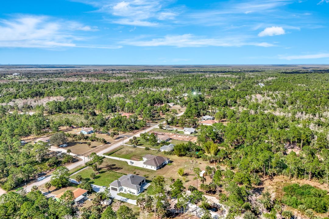 2546 4th St NW, Naples, FL 34120