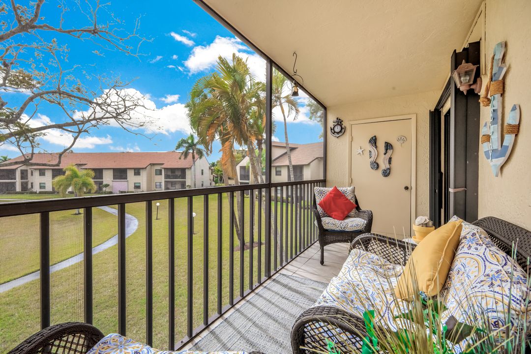 8475 Charter Club Cir #8, Fort Myers, FL 33919