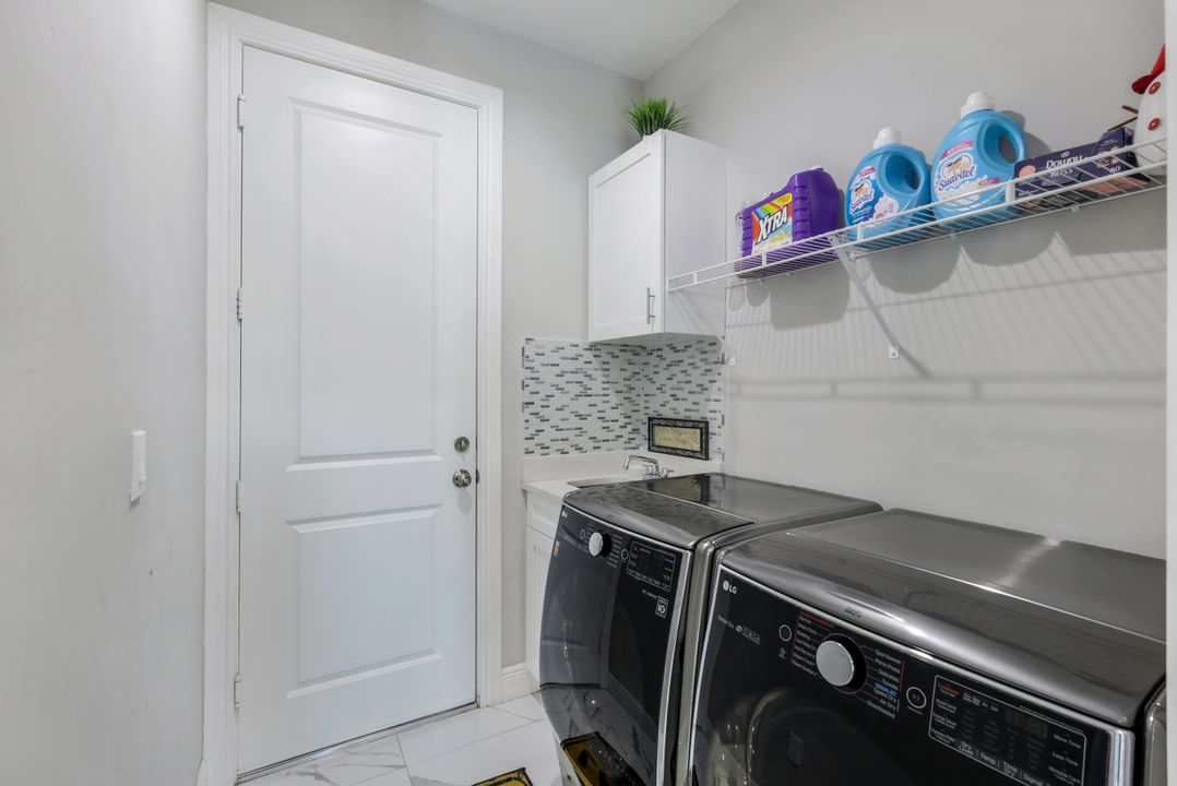 3460 20th Ave NE, Naples, FL 34120