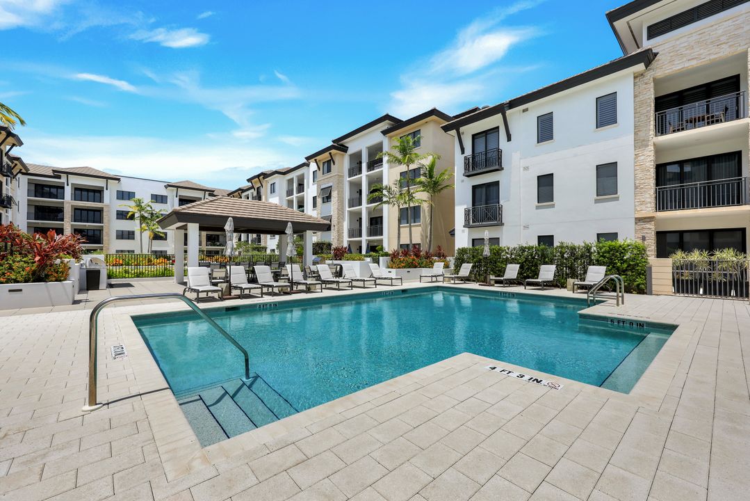 1135 3rd Ave S #303, Naples, FL 34102