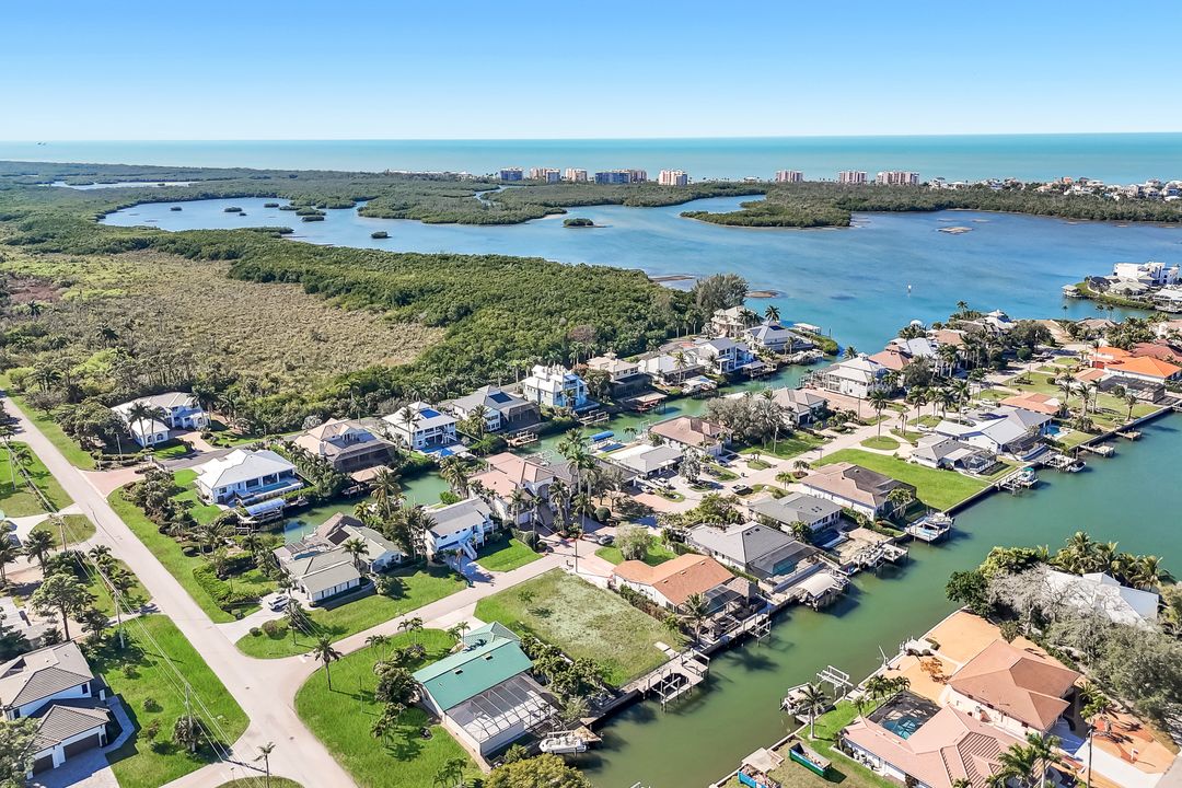 207 6th St, Bonita Springs, FL 34134