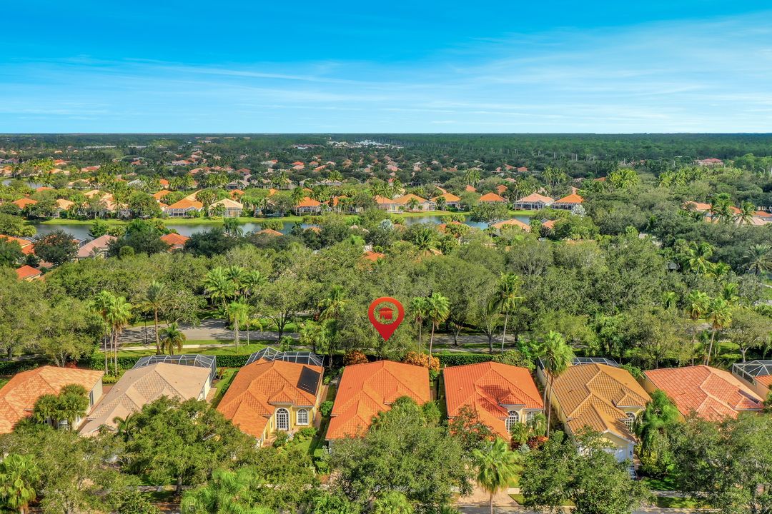 5930 Bermuda Ln, Naples, FL 34119