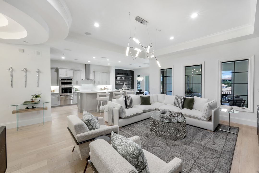 16653 Toscana Cir #704, Naples, FL 34110