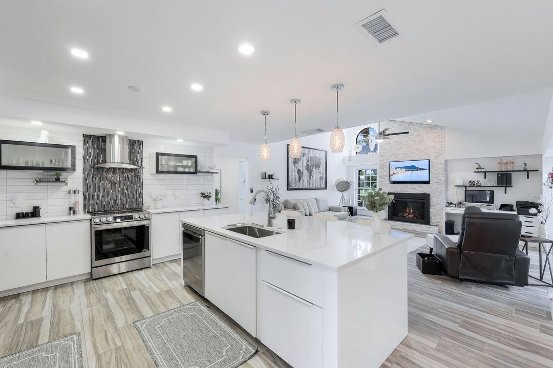 3653 Saybrook Pl, Bonita Springs, FL 34134