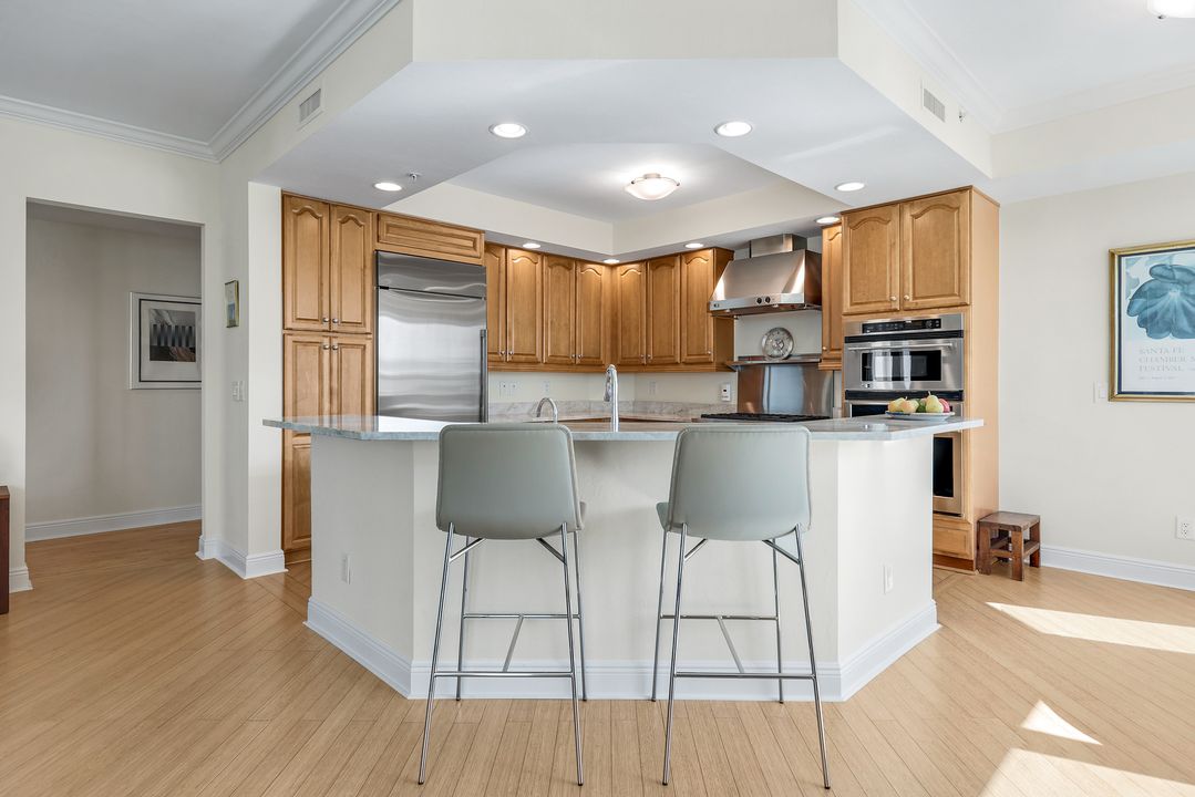 285 Grande Way #401, Naples, FL 34110