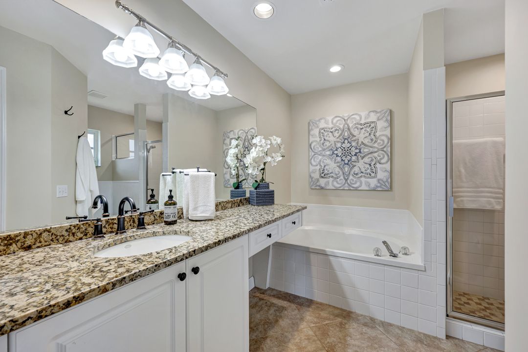 11043 Longshore Way W, Naples, FL 34119