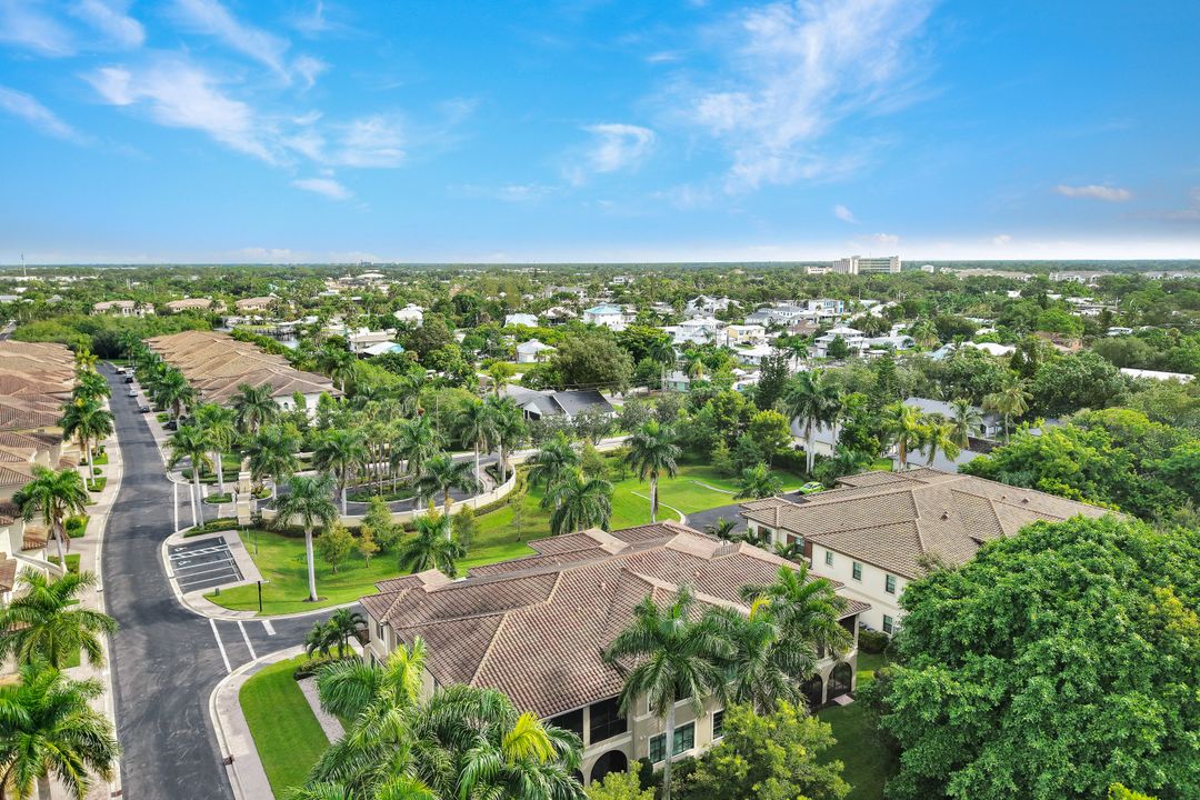 2534 Windward Ct #15-101, Naples, FL 34112