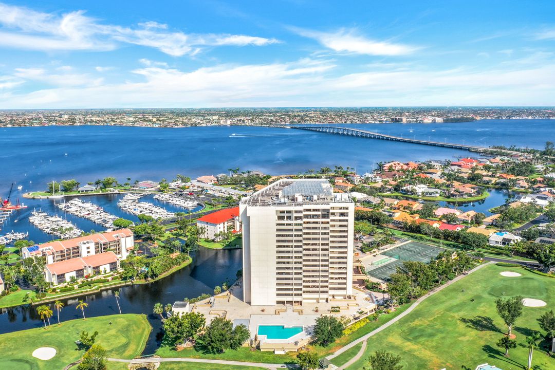 5260 S Landings Dr #809, Fort Myers, FL 33919