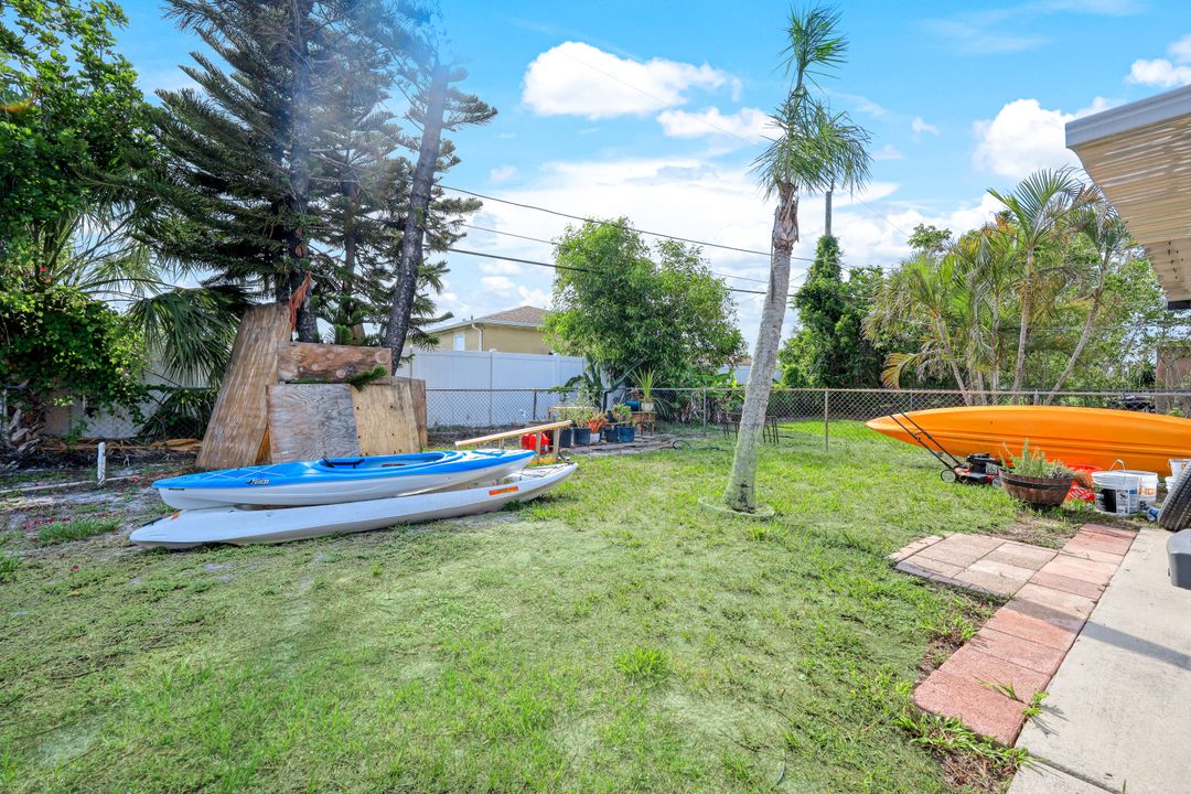 17407 Dumont Dr, Fort Myers, FL 33967