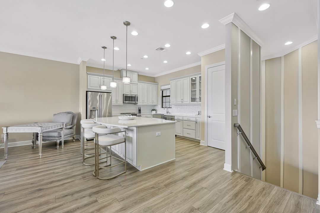 9672 Montelanico Loop #203, Naples, FL 34119