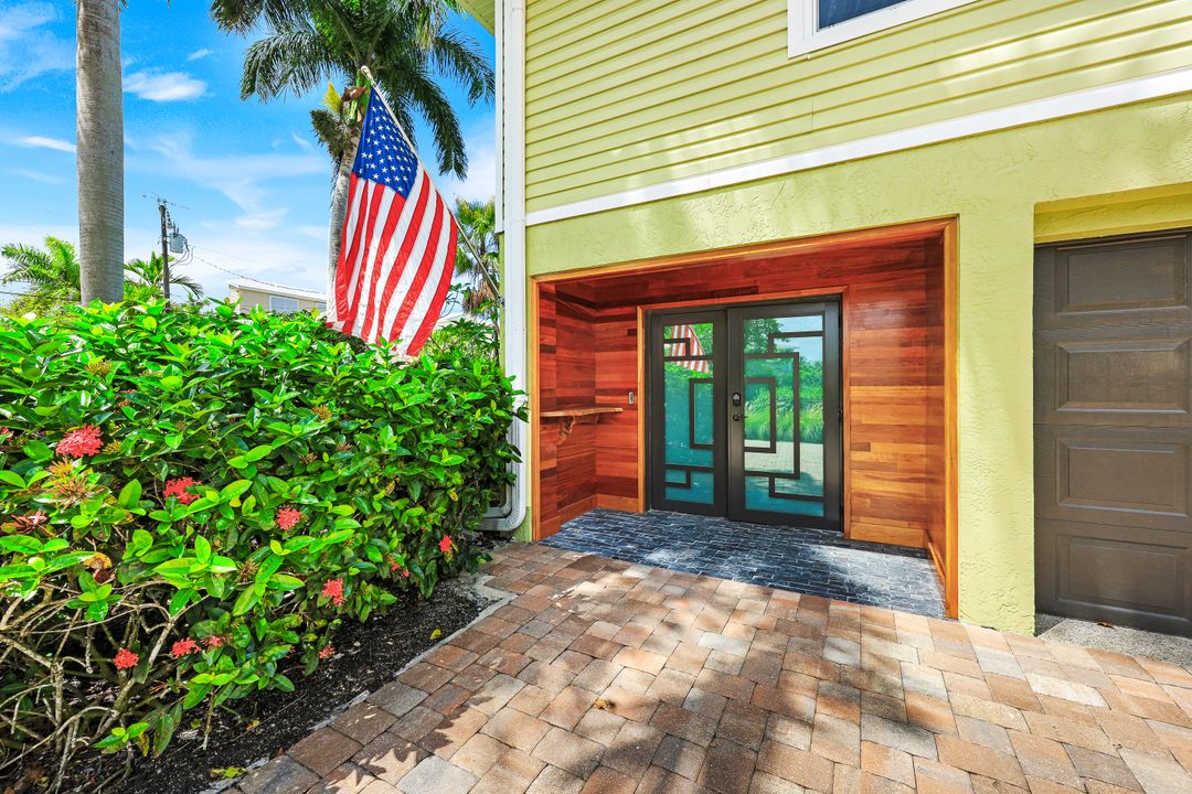 3858 Riviera Cir, Bonita Springs, FL 34134