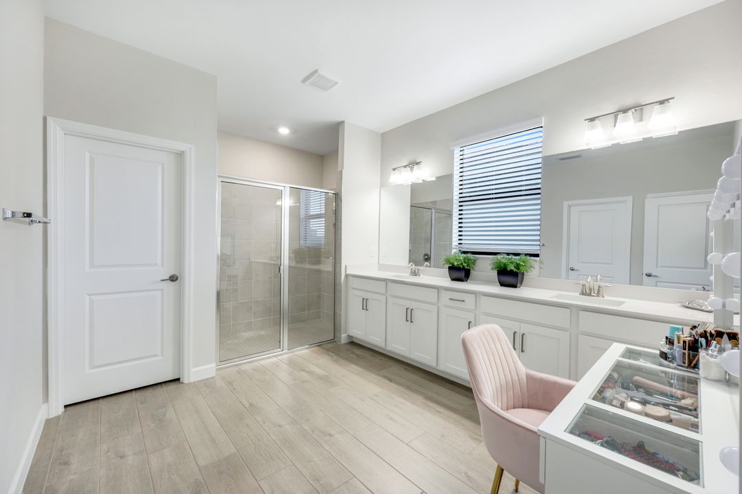 11243 Canopy Loop, Fort Myers, FL 33913