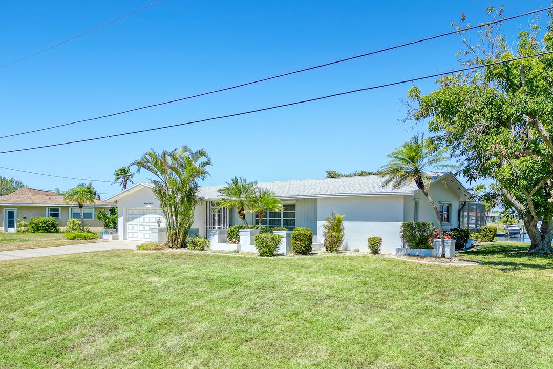 1741 SE 29th Ln, Cape Coral, FL 33904
