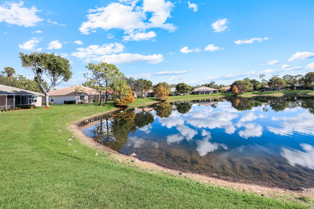 7755 Berkshire Pines Dr, Naples, FL 34104