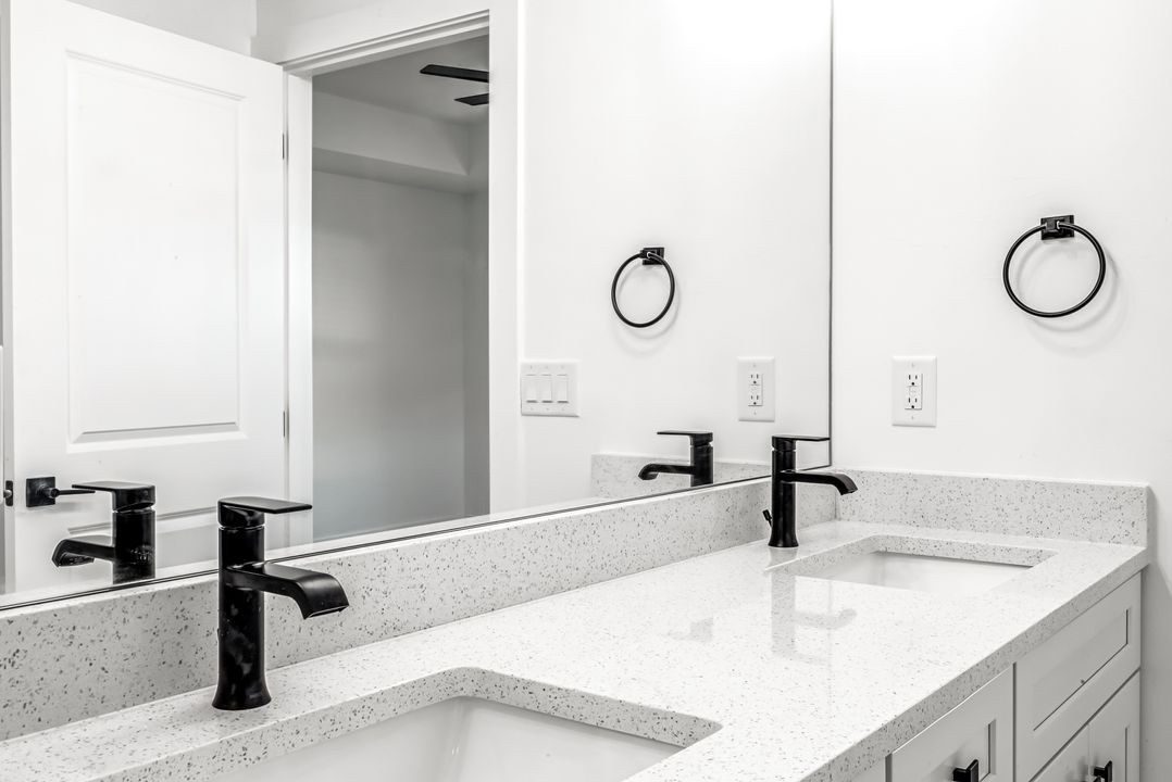 1702 NW 5th Pl, Cape Coral, FL 33993