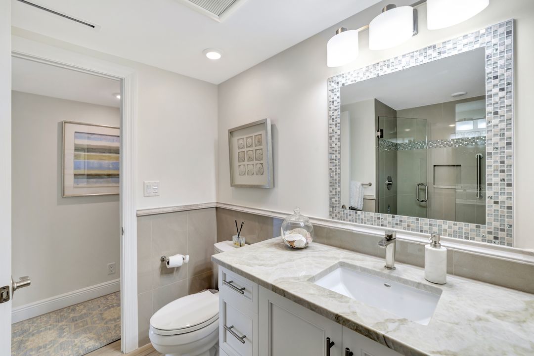 4041 Gulf Shore Blvd N #703, Naples, FL 34103
