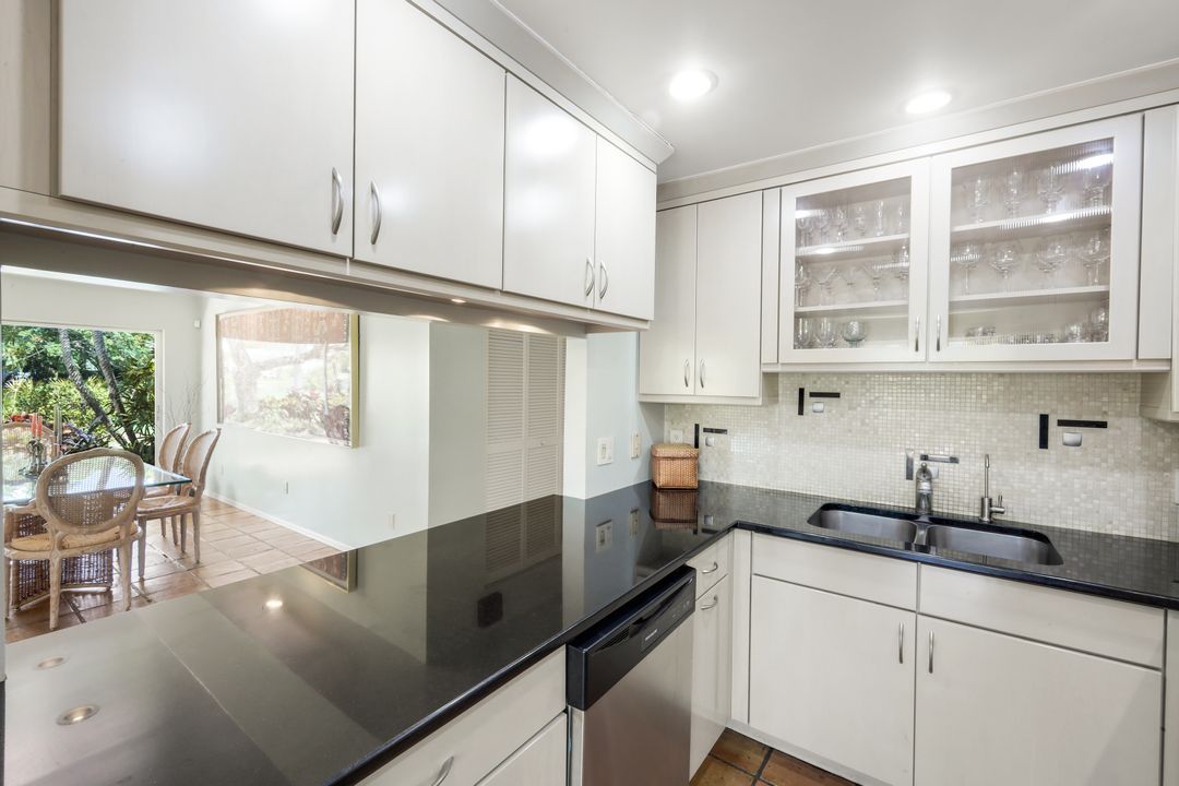 330 Bald Eagle Dr, Naples, FL 34105