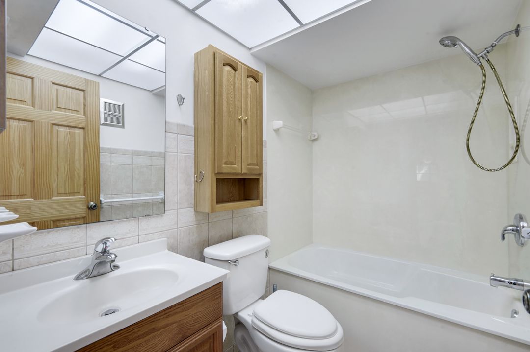 6302 Hofstra Ct W, Fort Myers, FL 33919