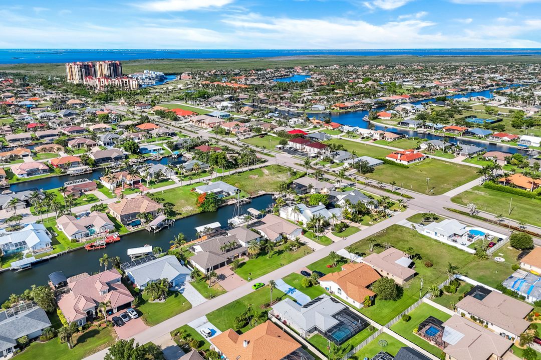1528 SW 52nd Ln, Cape Coral, FL 33914