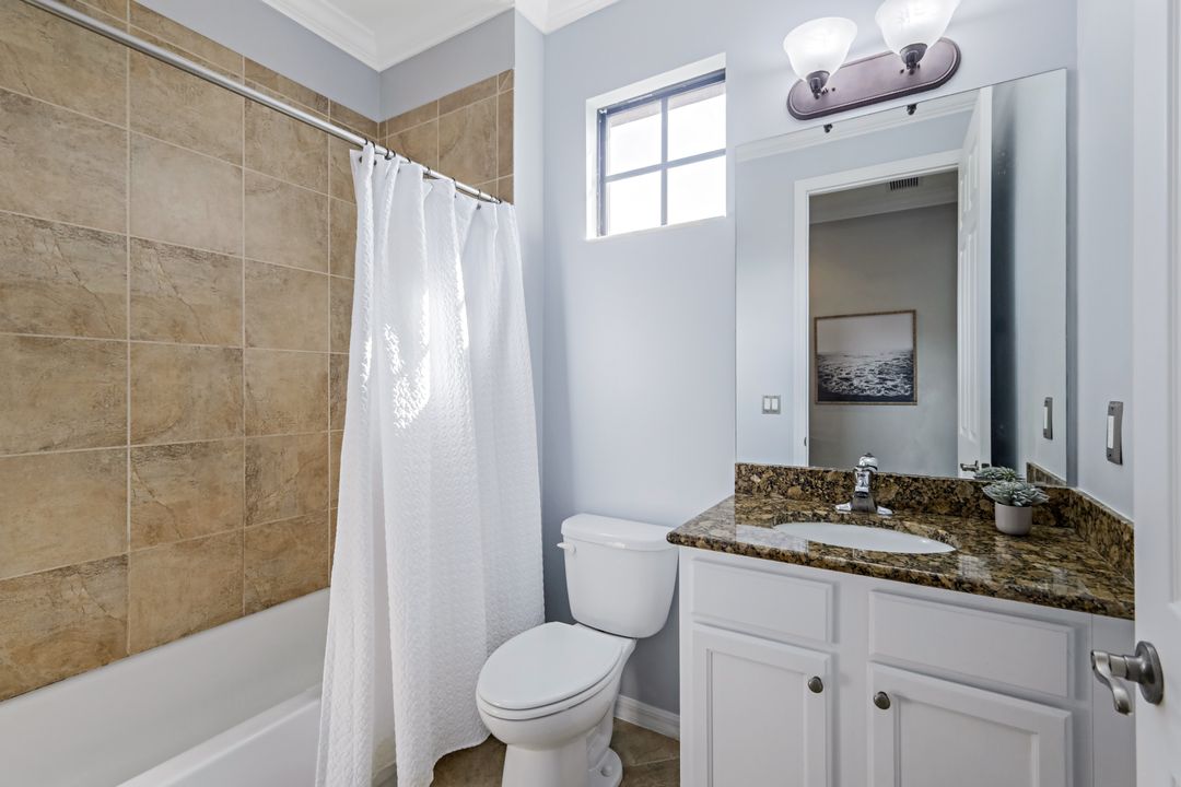 8949 Malibu St #302, Naples, FL 34113
