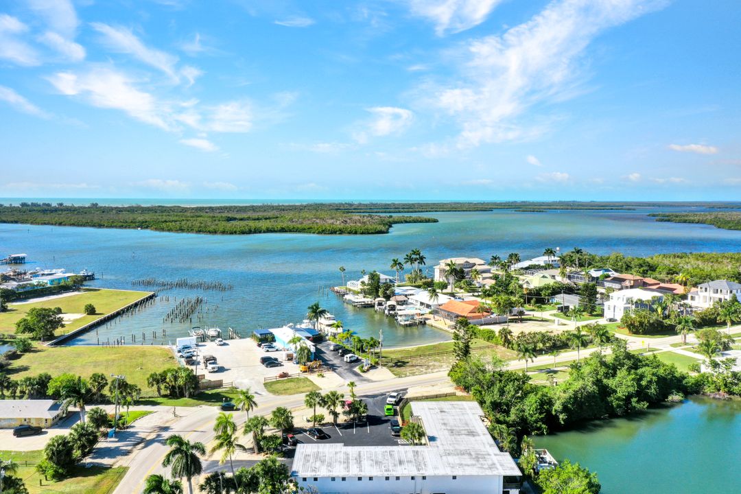 360 Capri Blvd #103, Naples, FL 34113