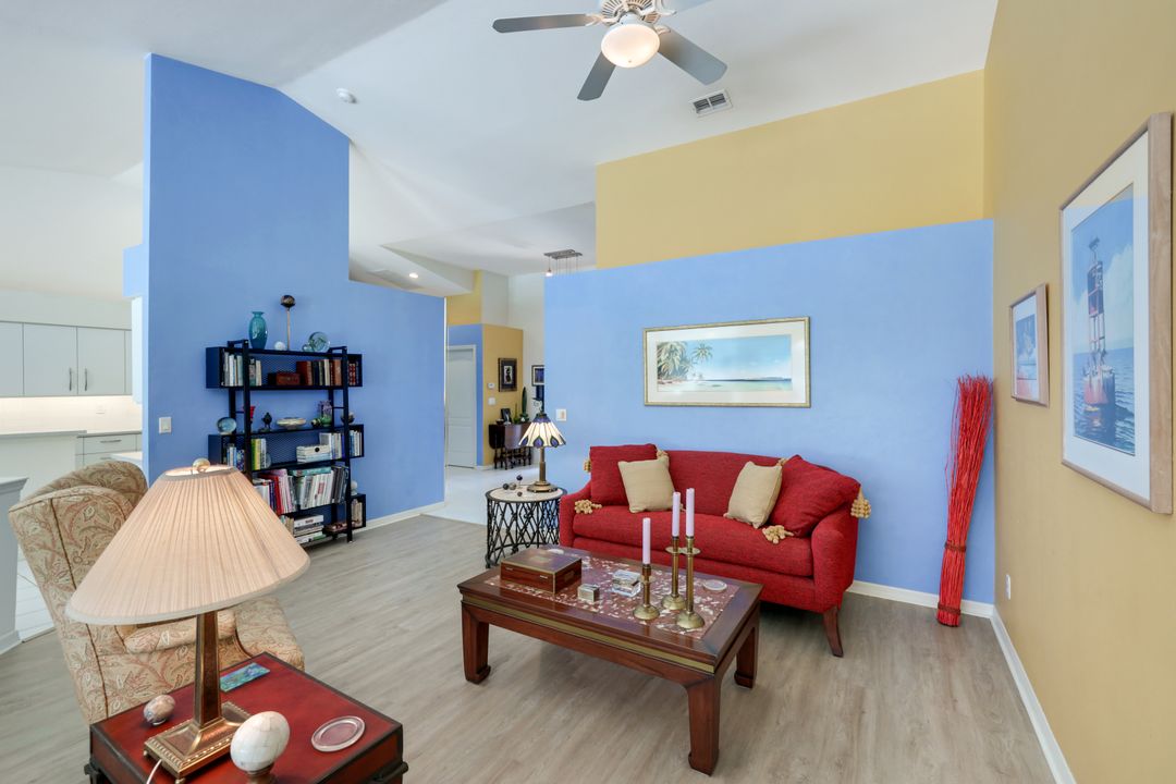 4332 Mistlethrush Ln, Naples, FL 34119